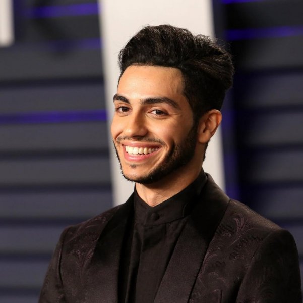 مينا مسعود – قصة حياة الفنان العالمي ذو الأصول المصرية بطل فيلم “علاء الدين”