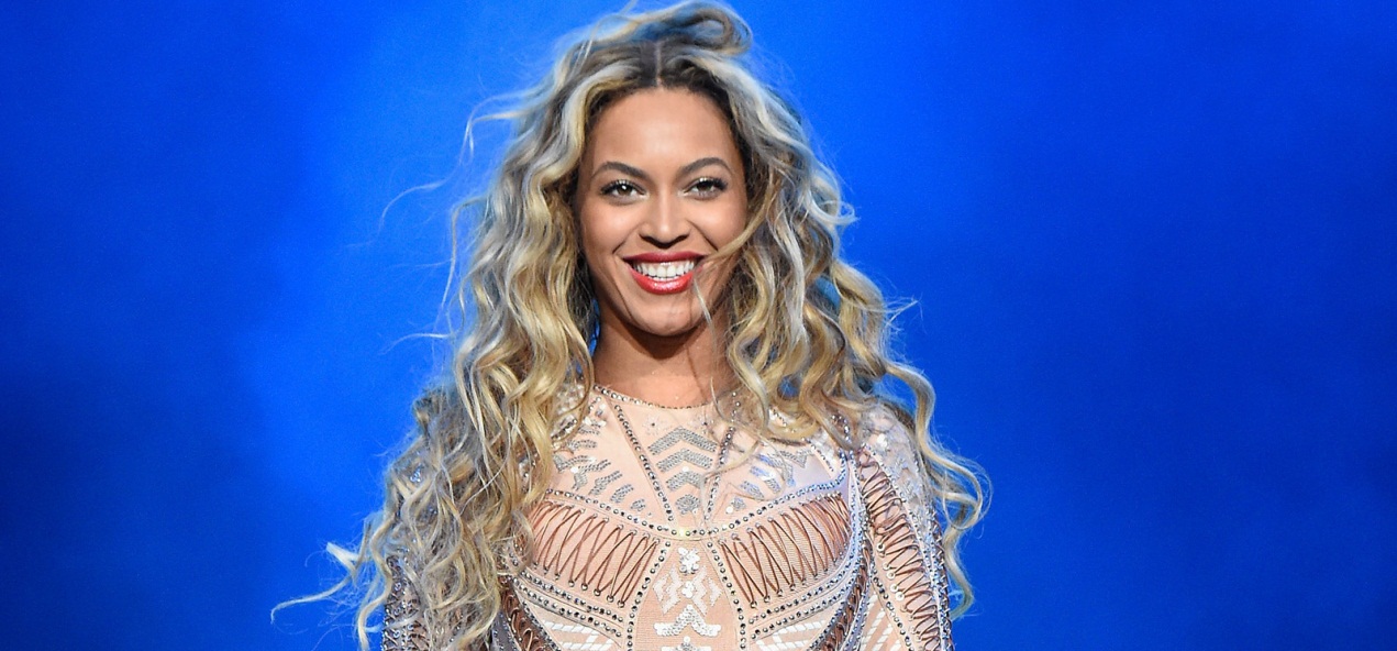 بيونسيه نولز – قصة حياة المغنية الأمريكية Beyoncé Noels
