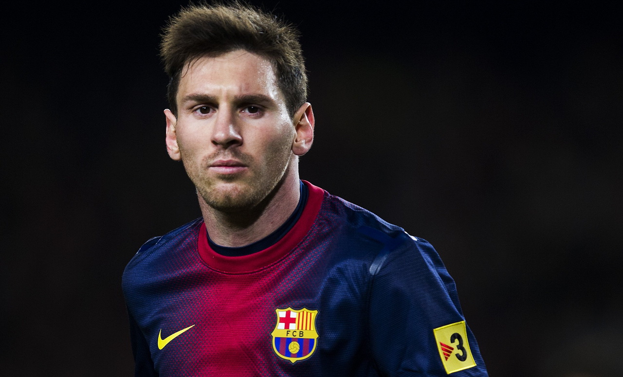 ليونيل ميسي – قصة حياة ليونيل ميسي لاعب كرة القدم العالمي