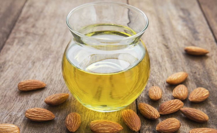 وصفات زيت اللوز الحلو في مقاومة تجاعيد البشرة وعلاجها