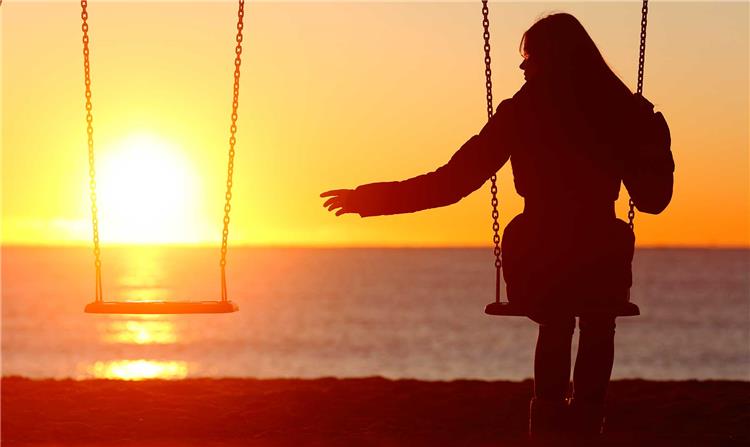 كيف يمكن تجاوز متاعب الفراق والحنين إلى الحب السابق؟!