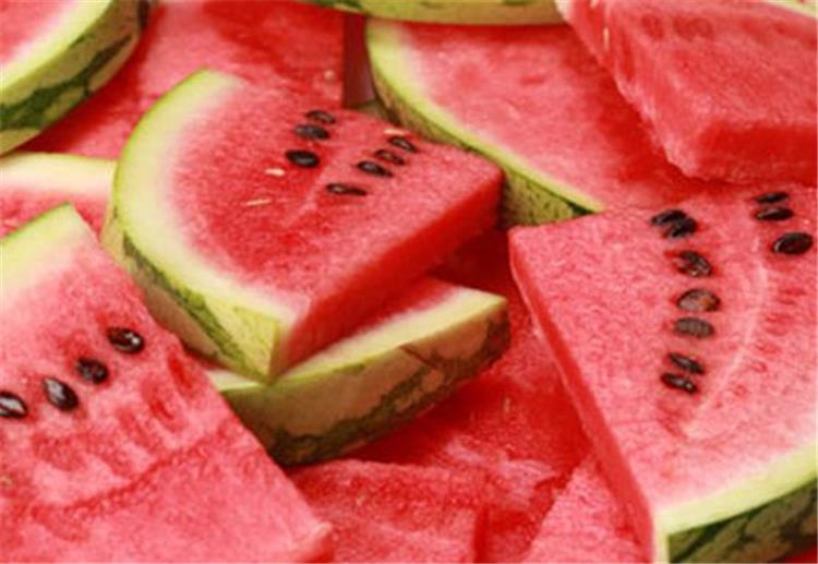 فوائد البطيخ للأطفال الرضع.. يصحح الإبصار ويفيد القلب